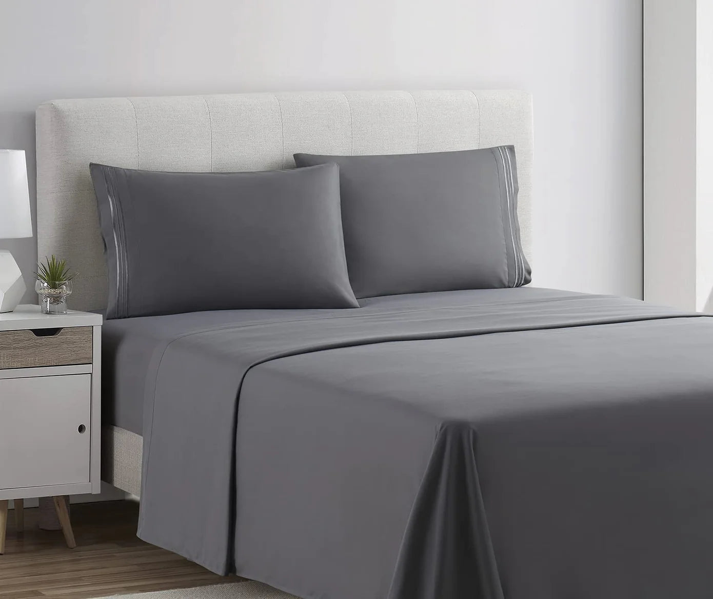 Full 1800 Thread count soft feel bed sheet set